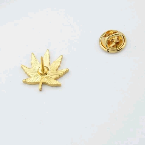 Pot Leaf Pin - Picture 2 of 4